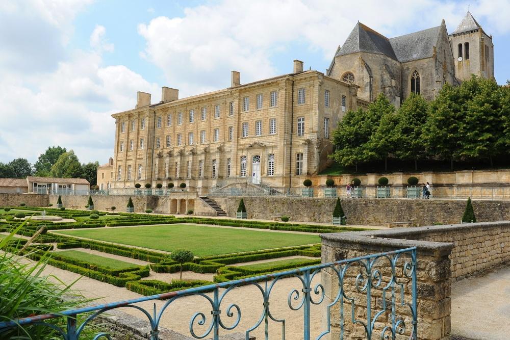 Abbaye Royale de Celles sur Belle Abbaye Royale de Celles sur Belle