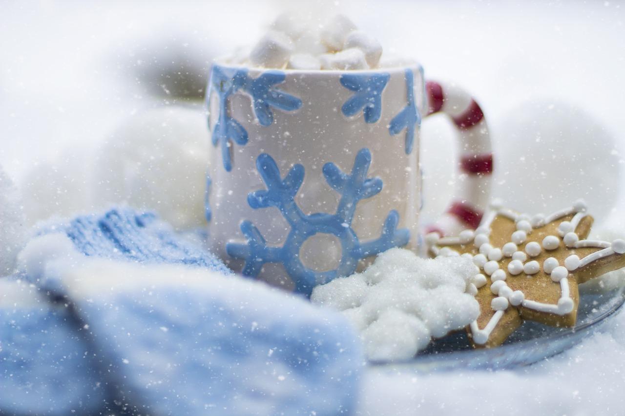 Méli et Olaf autour d'un chocolat chaud chocolat chaud